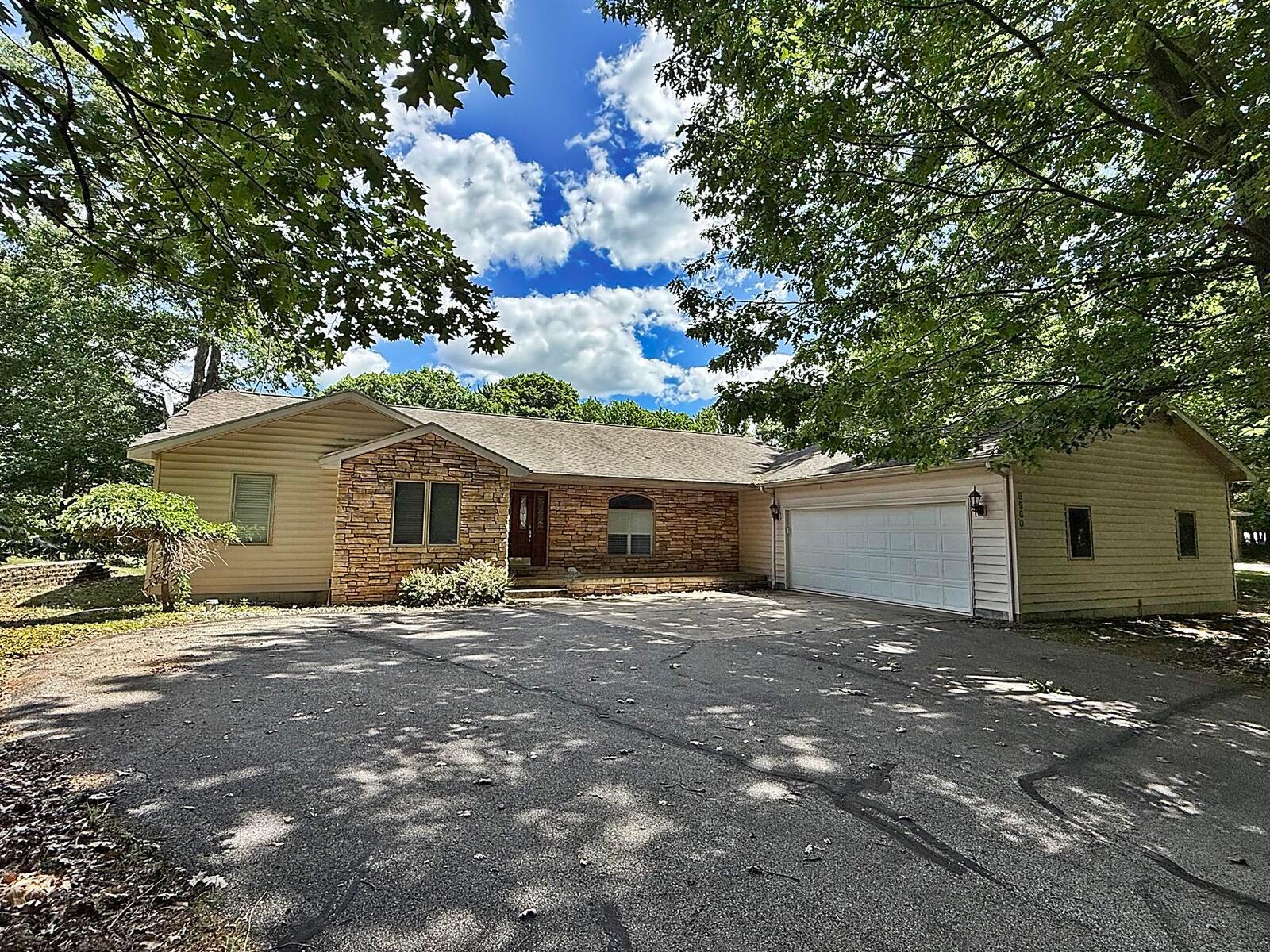 Canyon Springs Ct, Stanwood, MI 49346