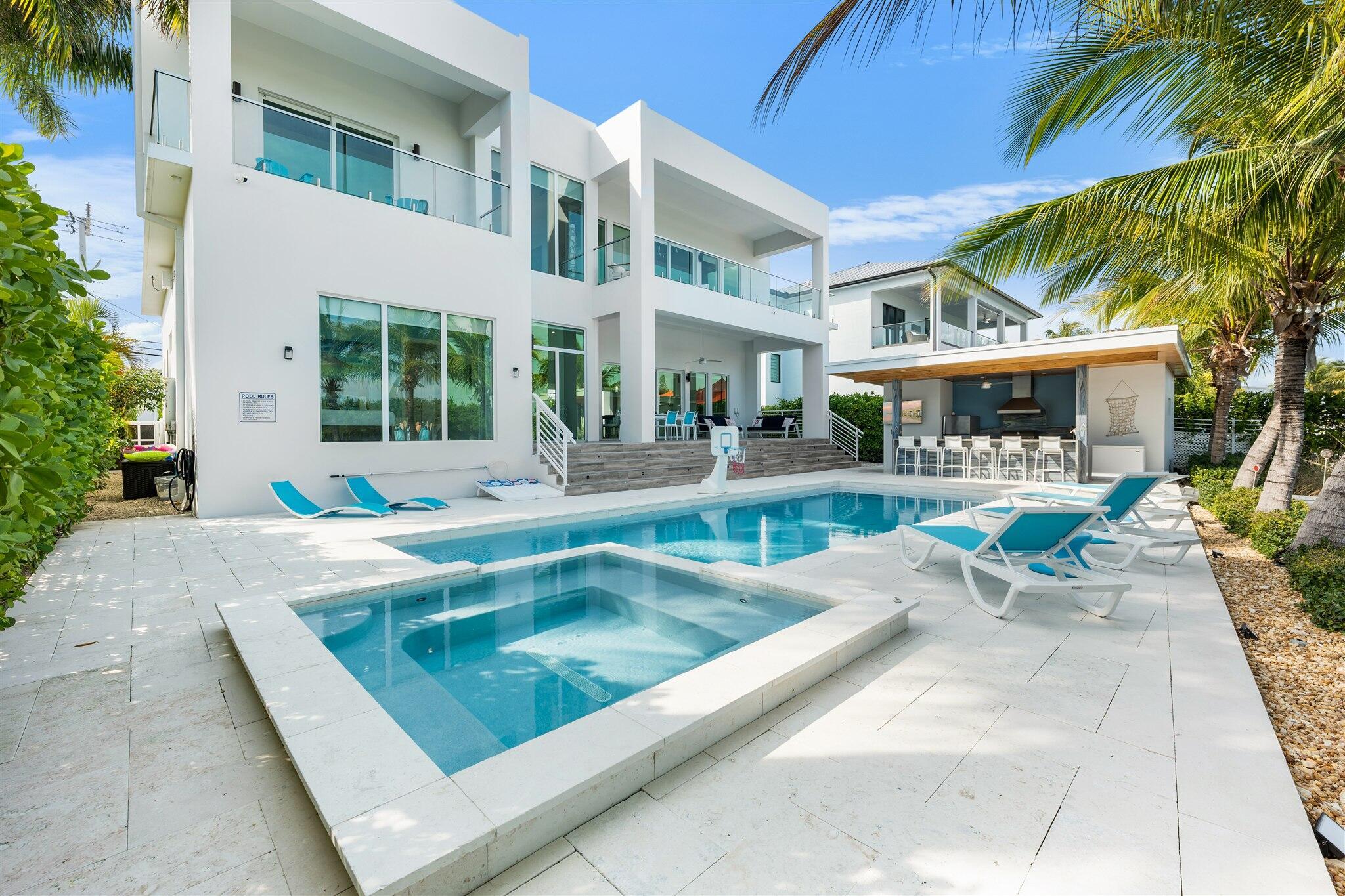 Sombrero Beach Rd, Marathon, FL 33050
