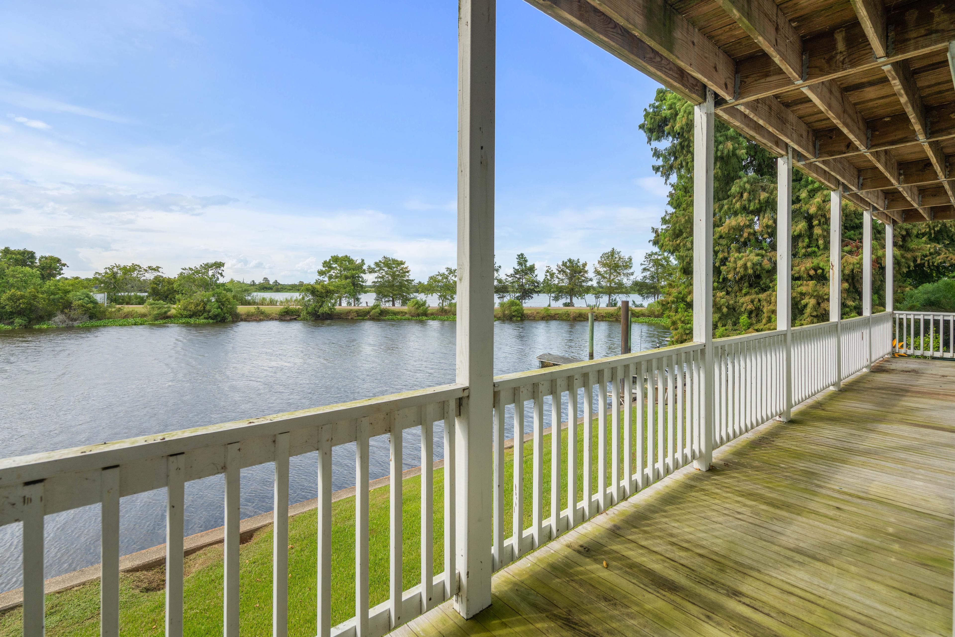 Place Lafitte, Bush, LA 70431
