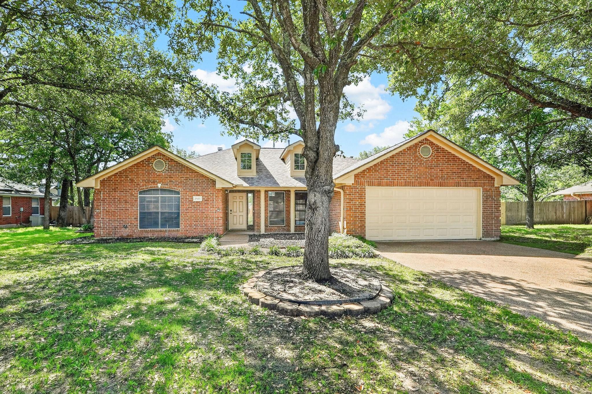 Mirrormere Cir, Bryan, TX 77807
