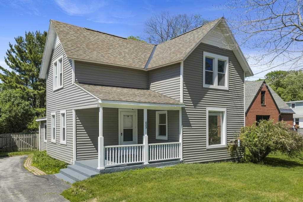 Petoskey Ave, Charlevoix, MI 49720