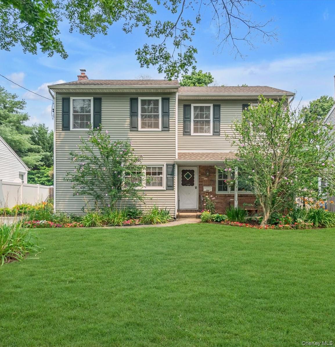 1st St, East Northport, NY 11731
