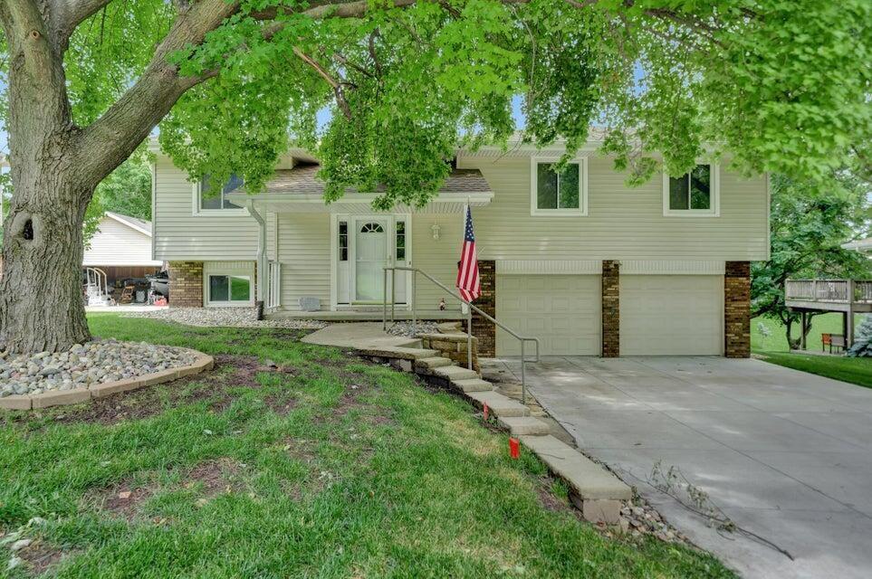 Upland Dr, Council Bluffs, IA 51503