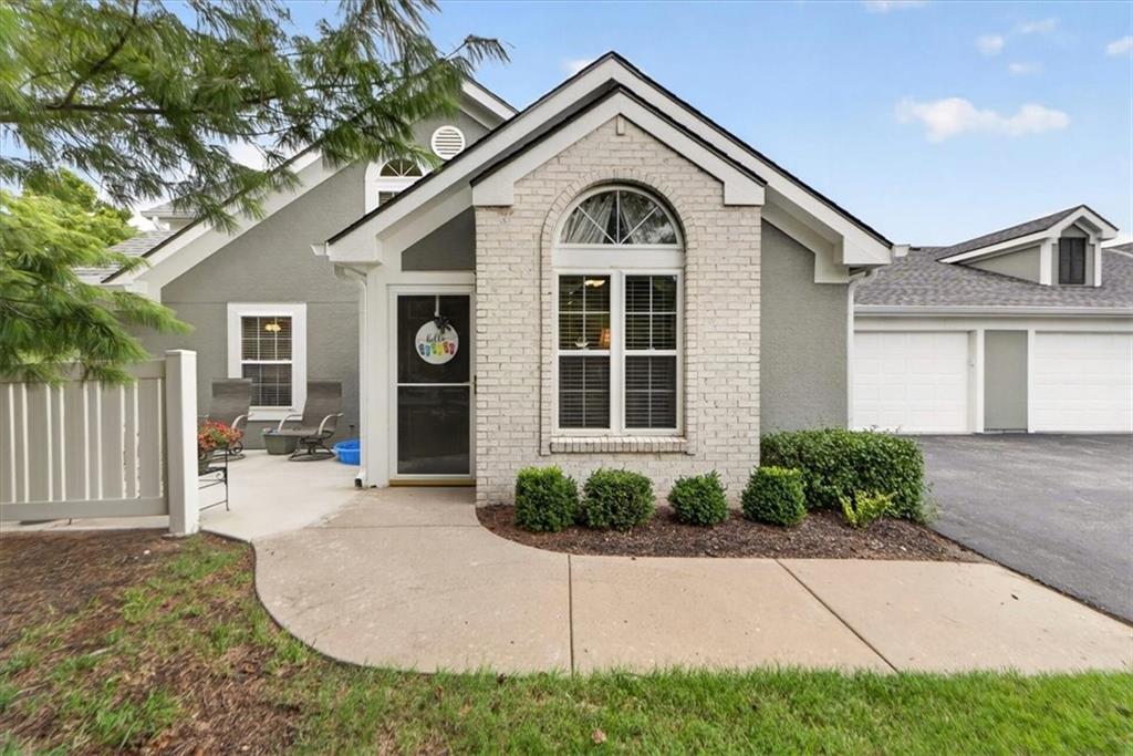 W 71st Ter, Shawnee, KS 66227