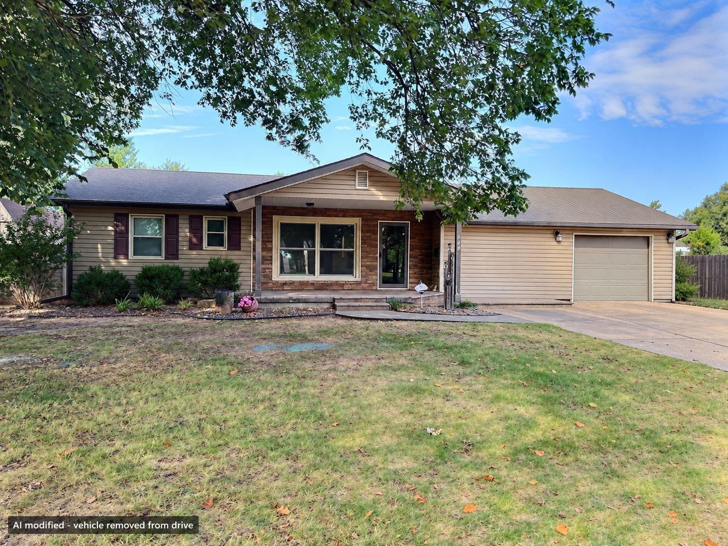 Lawrence St, Pratt, KS 67124