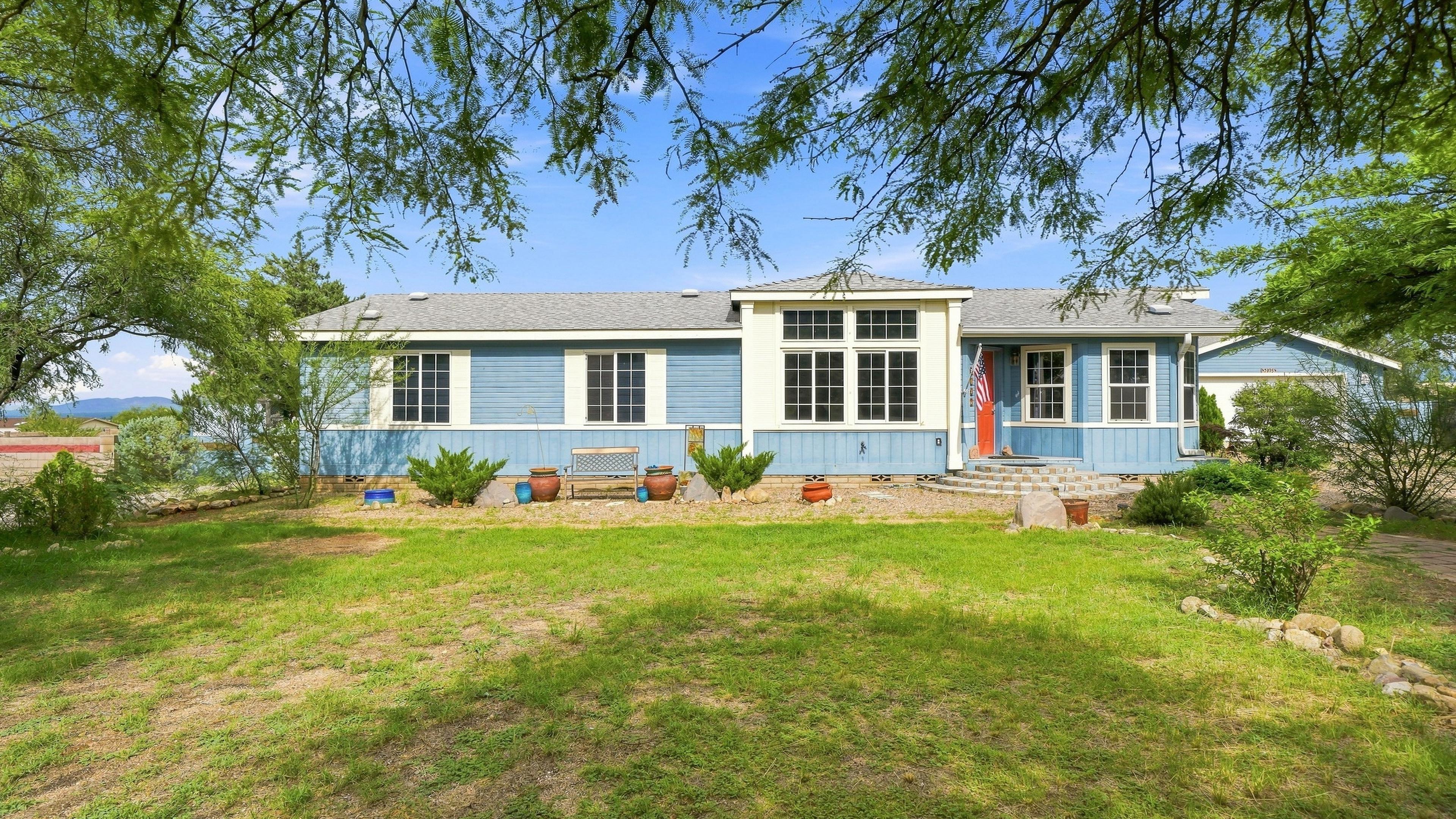 S Elmer Loop, Hereford, AZ 85615