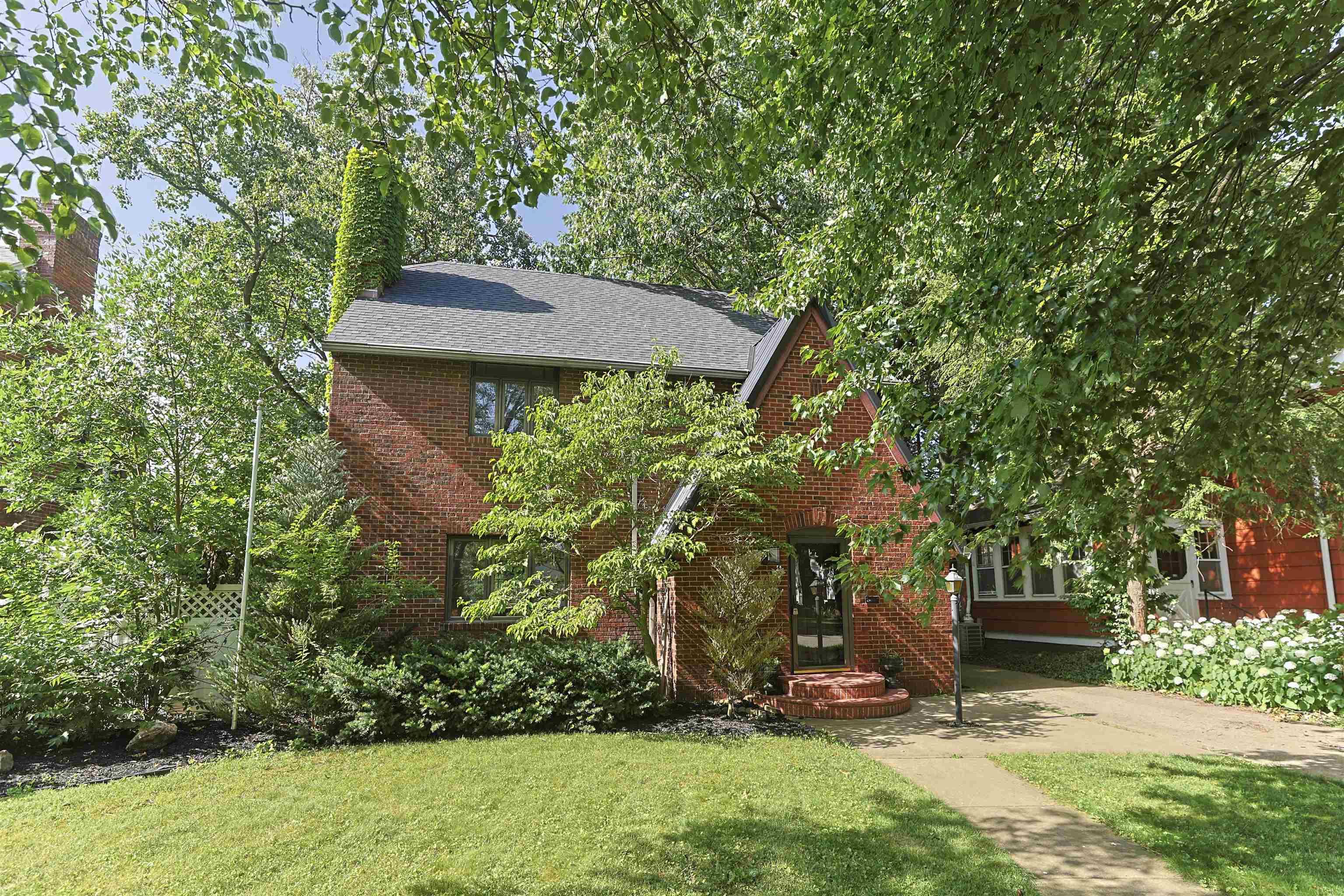 Sunnymede Ave, South Bend, IN 46615