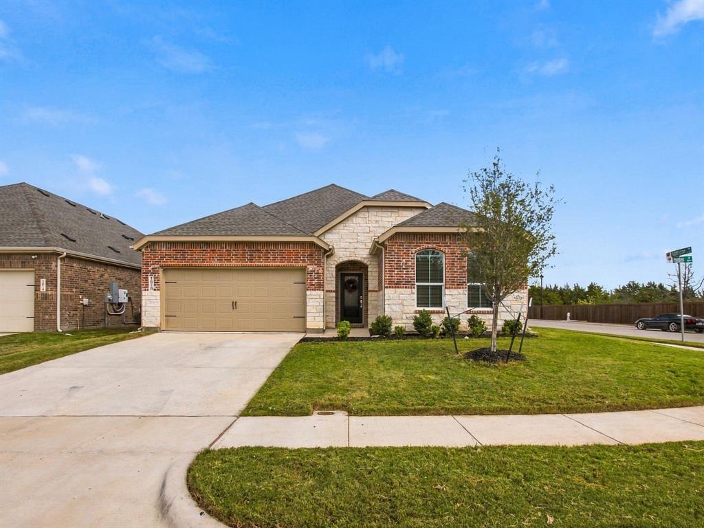 Holden Dr, Cedar Hill, TX 75104