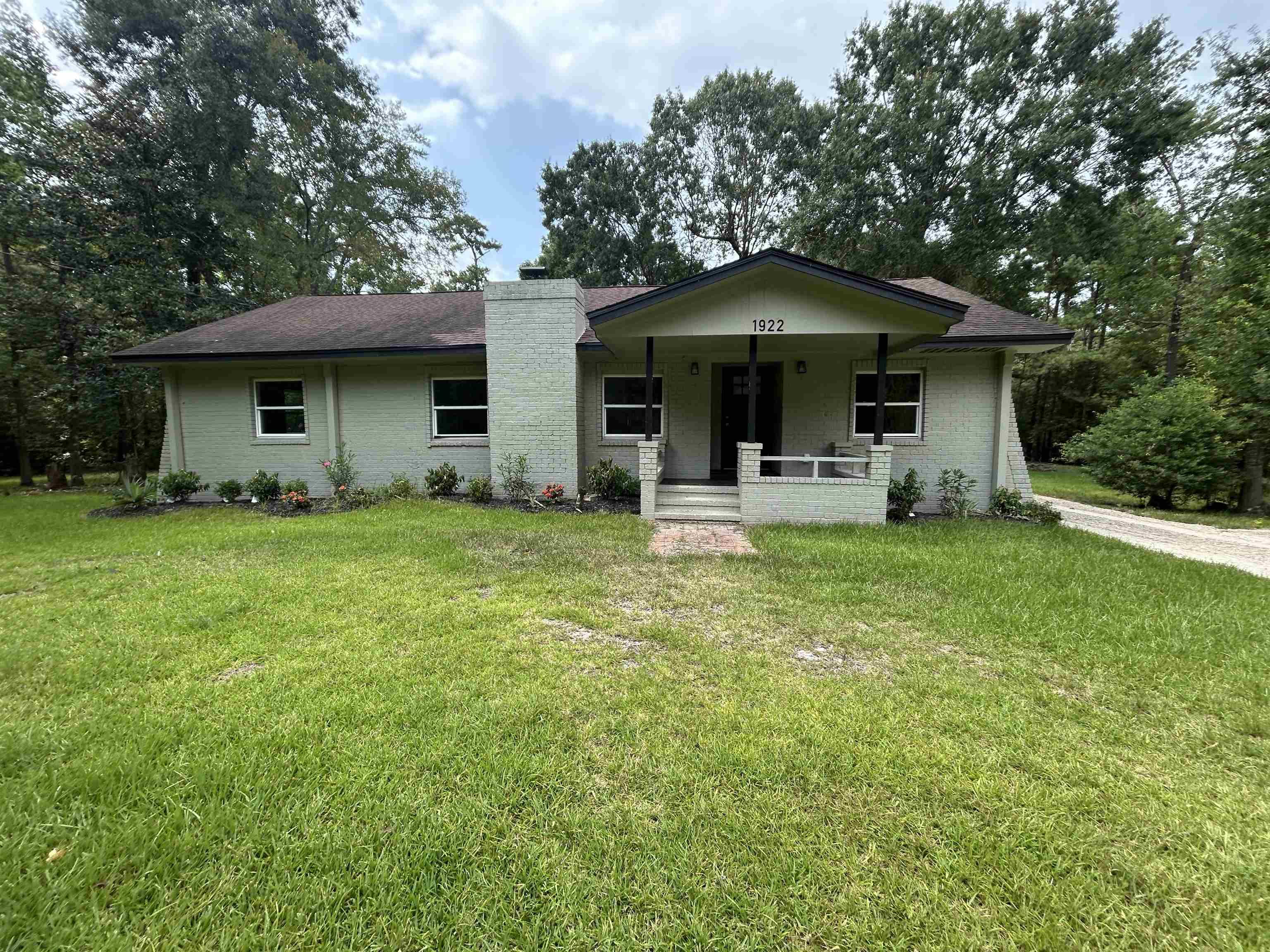 Brookshire Dr, Orange, TX 77632