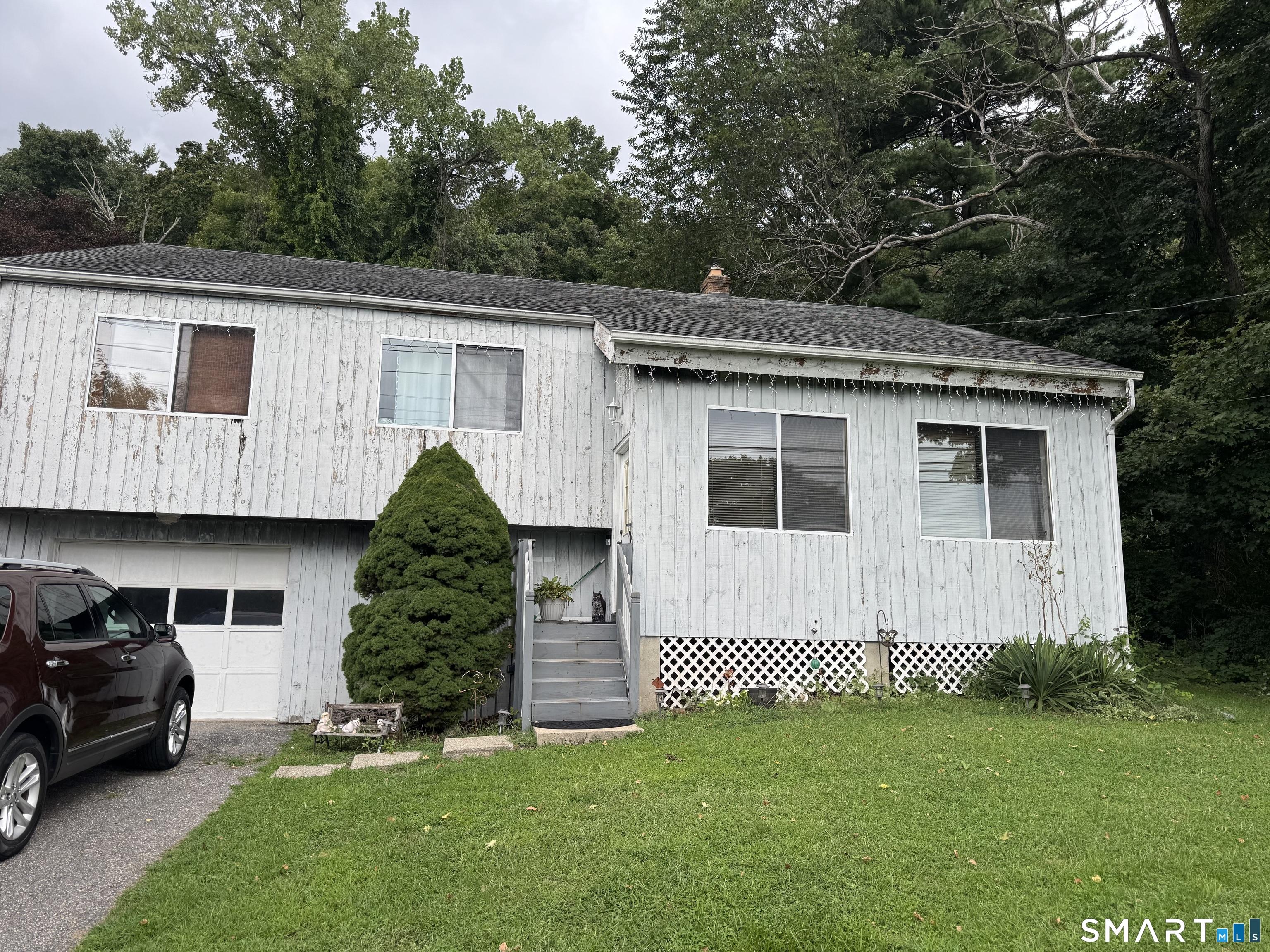 River Rd, Shelton, CT 06484