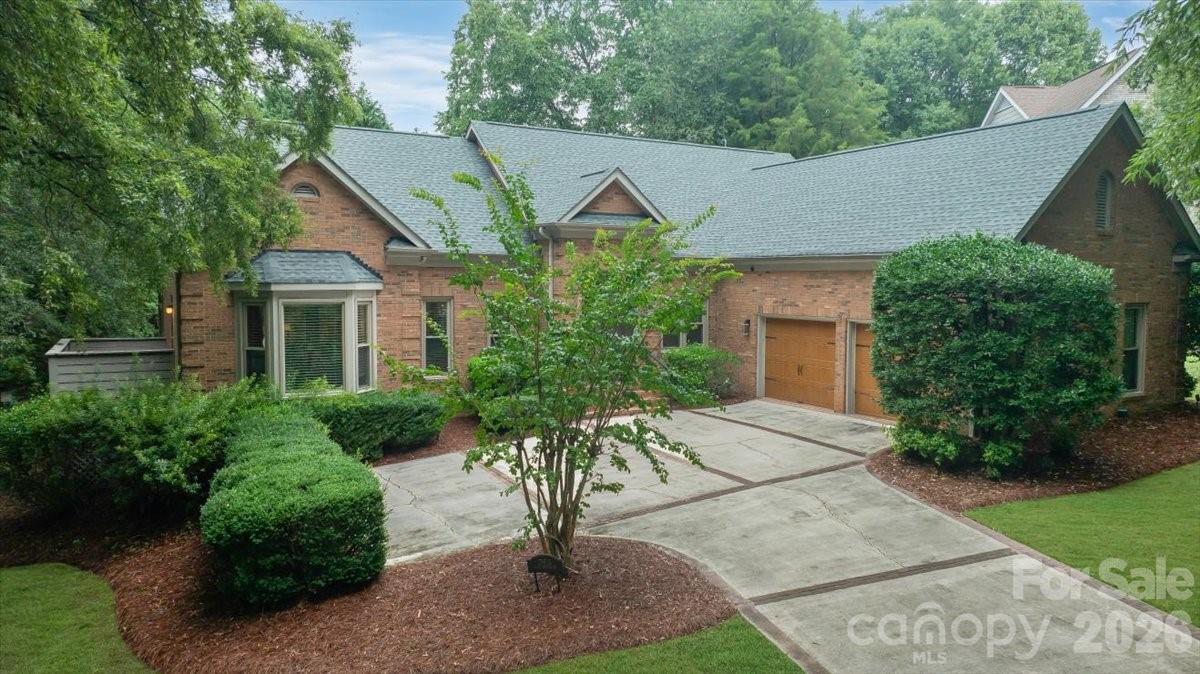 Warm Springs Ct, Charlotte, NC 28278