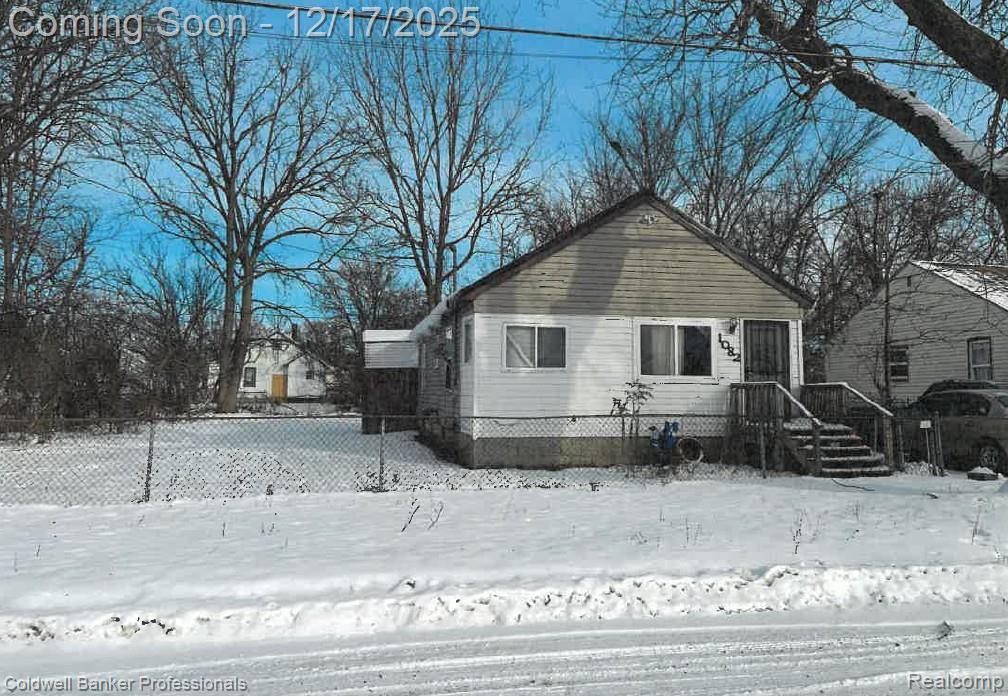 W Juliah Ave, Flint, MI 48505