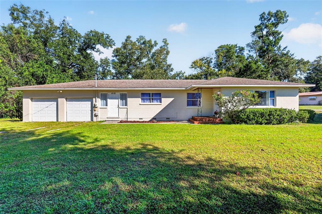 Huey St, Wildwood, FL 34785