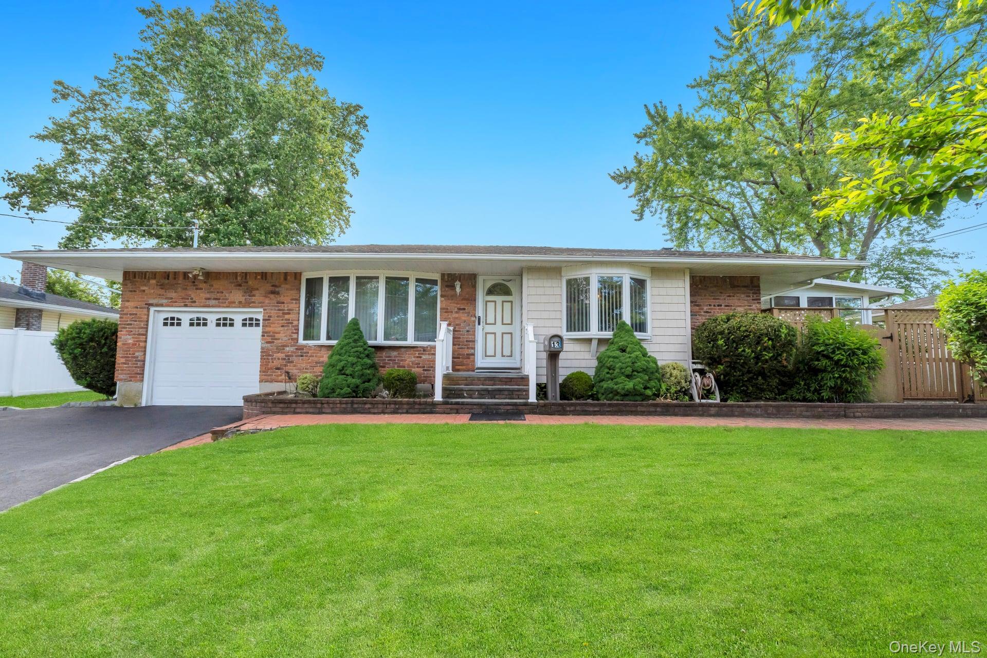 Fruitwood Ln, Commack, NY 11725