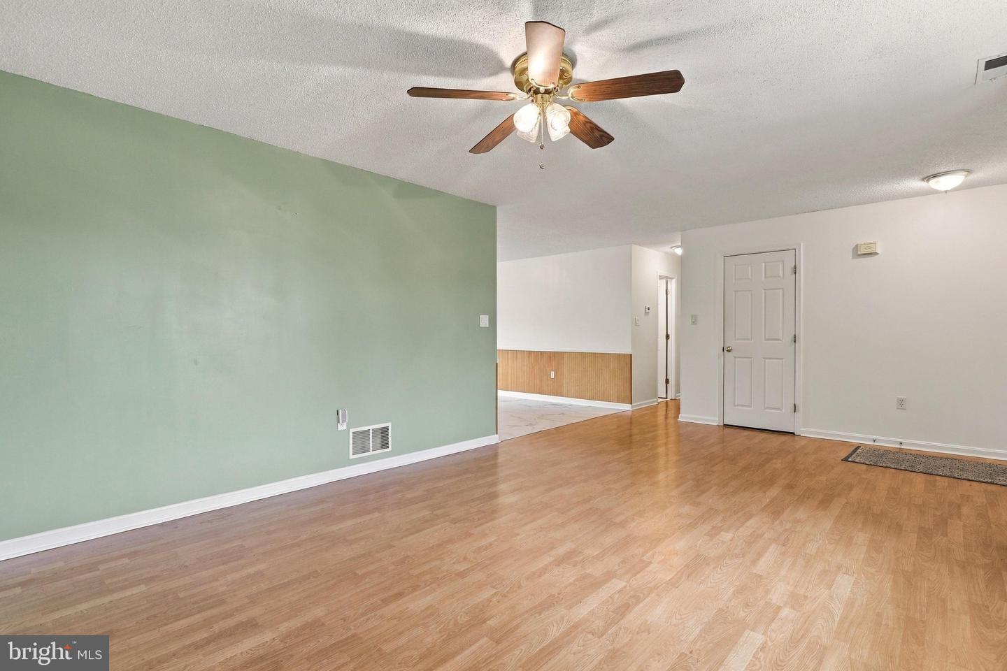 Elaine Dr, Winchester, VA 22602