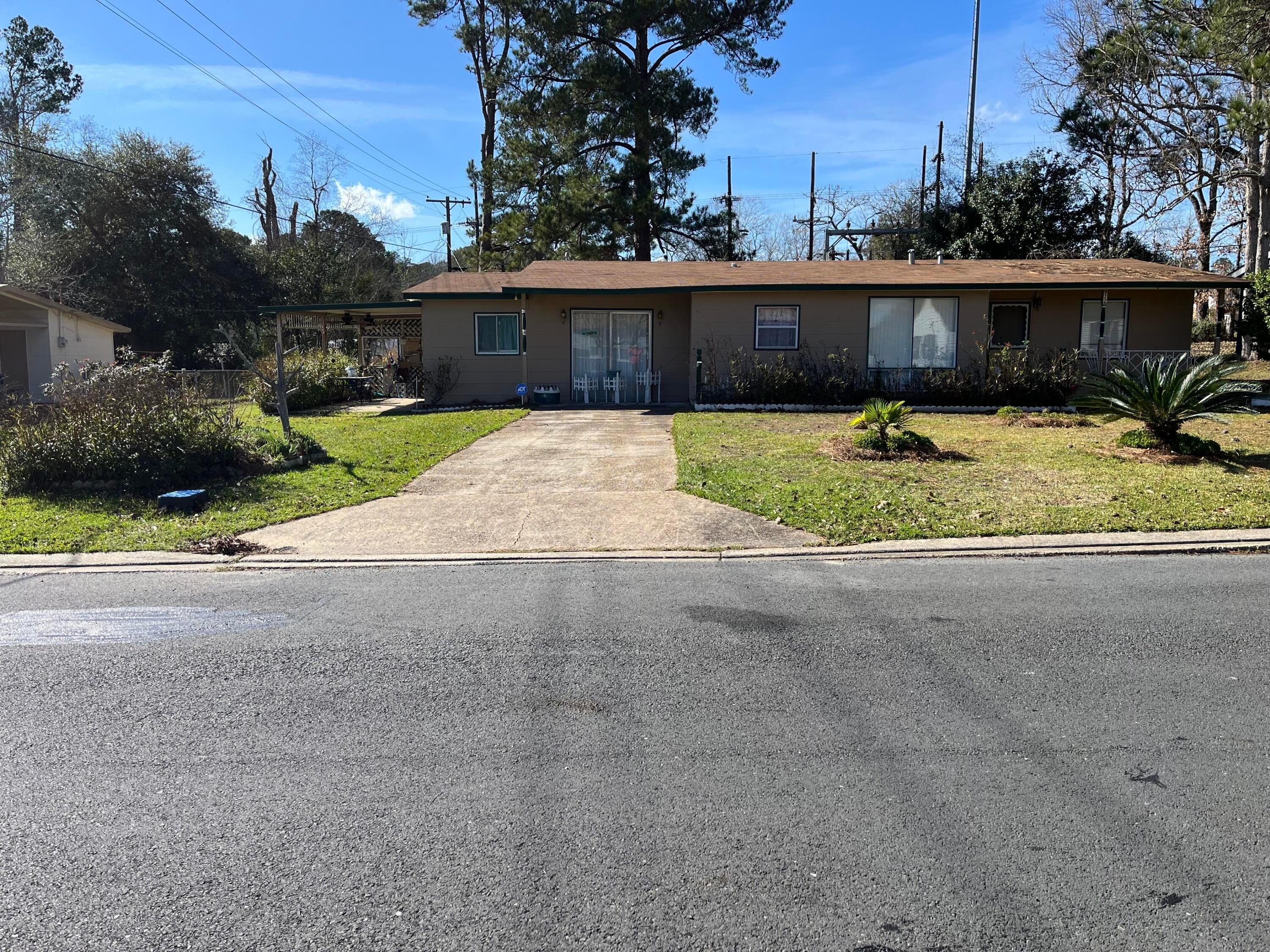 Kings Rd, Leesville, LA 71446