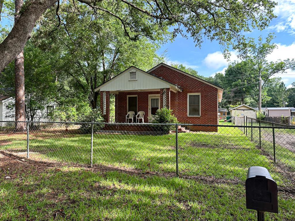 Avalon Ave, Albany, GA 31707