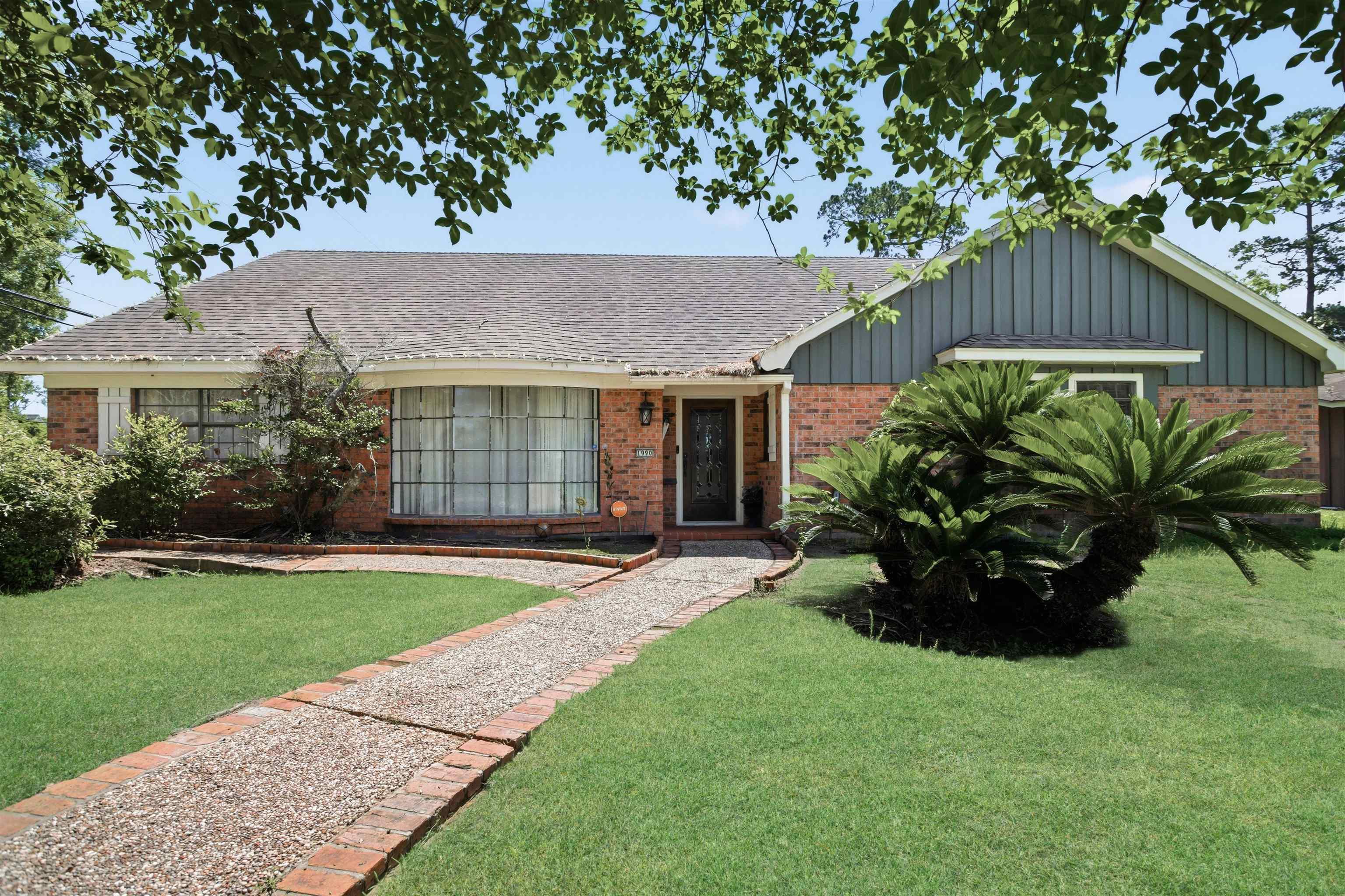 Edson Dr, Beaumont, TX 77706