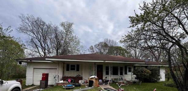 Anacoco St, Leesville, LA 71446