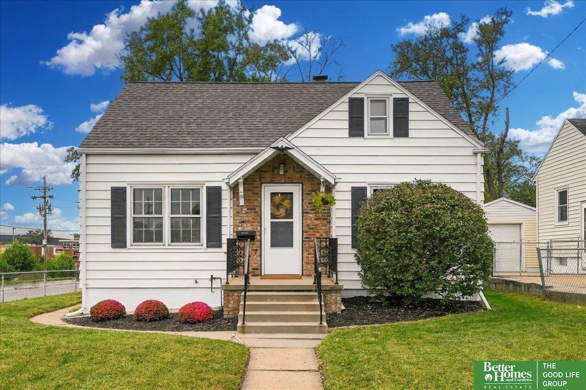 S 62nd St, Omaha, NE 68106