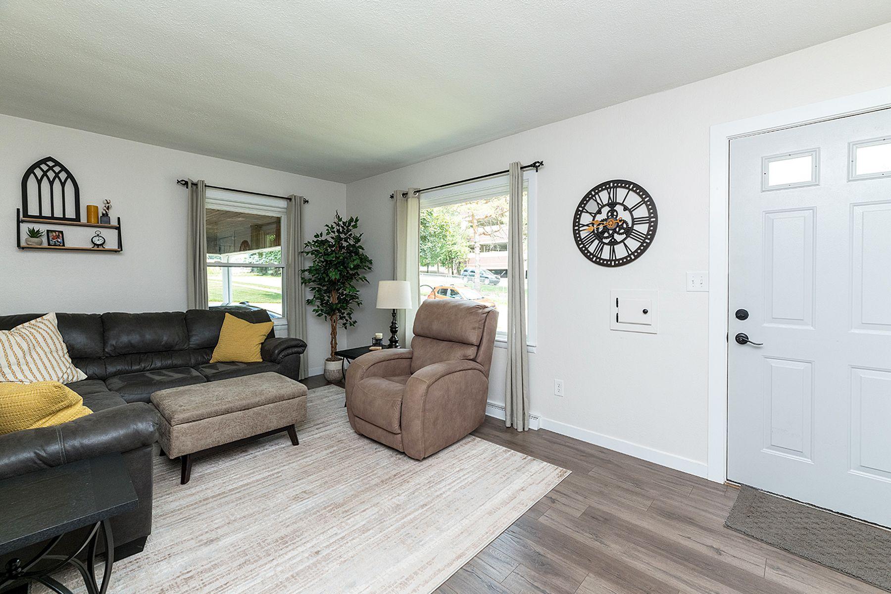Almar Ln, Lansing, MI 48910