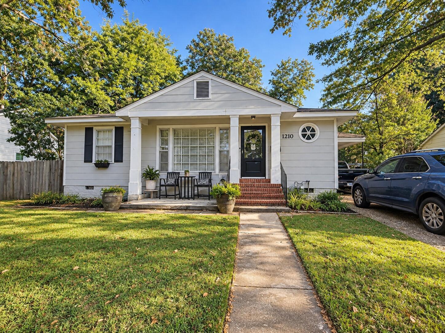 Fletcher St, Tupelo, MS 38804
