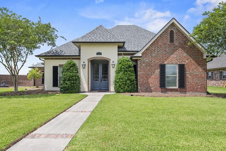 Saint Delphine Dr, Thibodaux, LA 70301