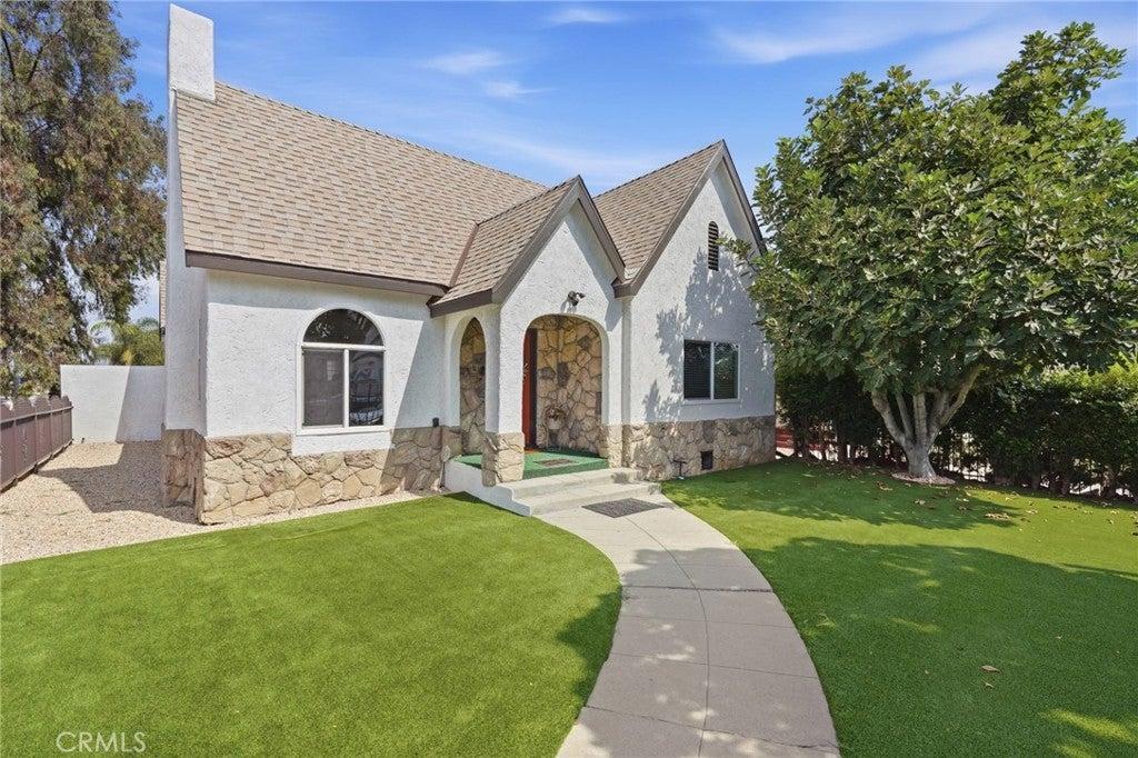 W 112th St, Los Angeles, CA 90044
