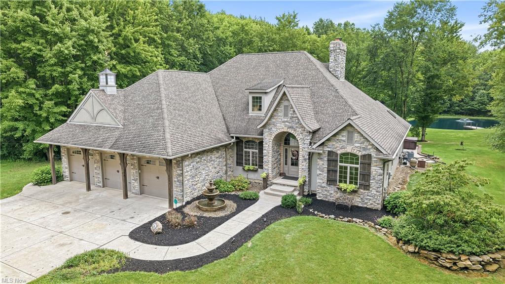 Oak Hill Dr Nw, Warren, OH 44481