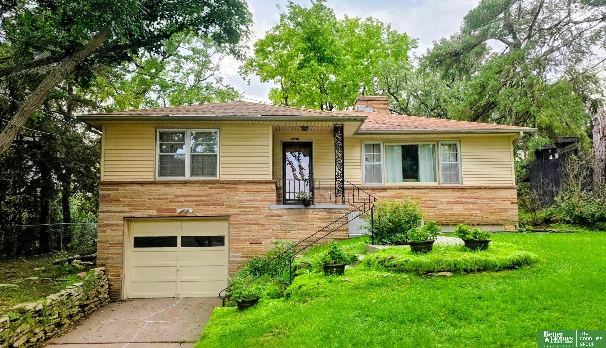 Florence Heights Blvd, Omaha, NE 68112