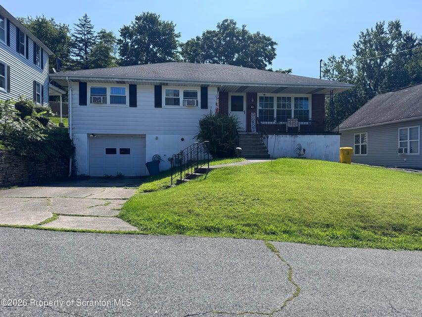 Chestnut St, Archbald, PA 18403