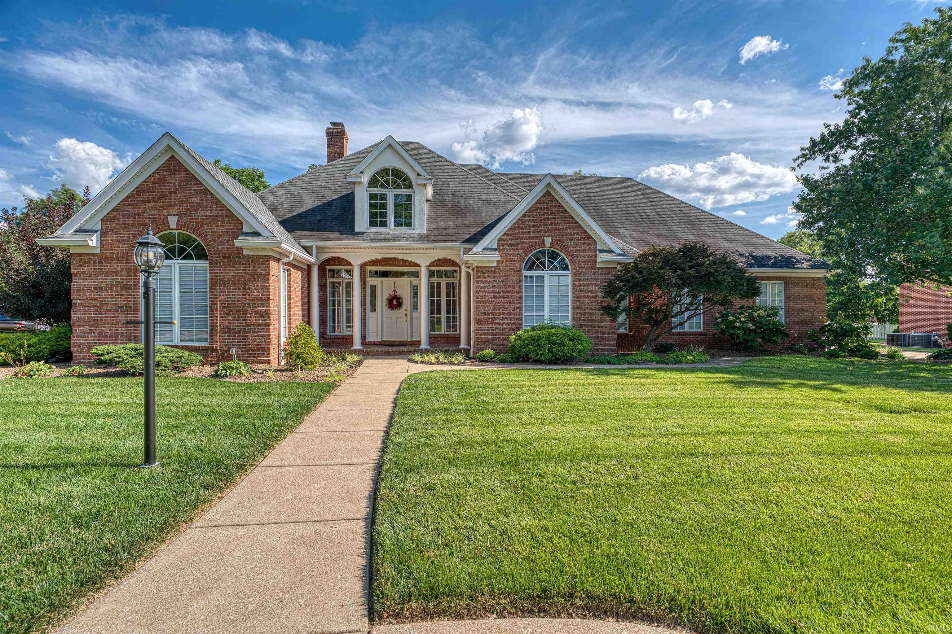 Shefield Ct, Newburgh, IN 47630