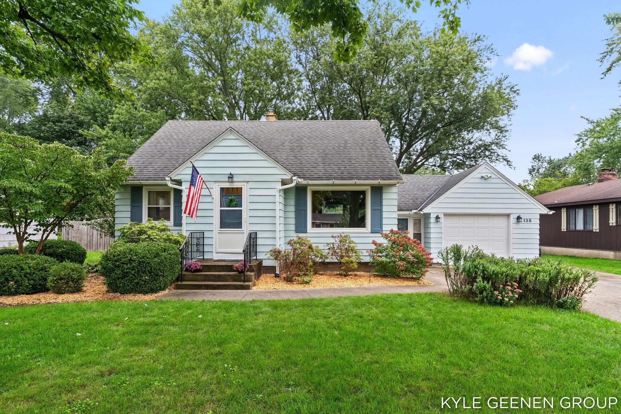 Grandview Ave, Holland, MI 49423