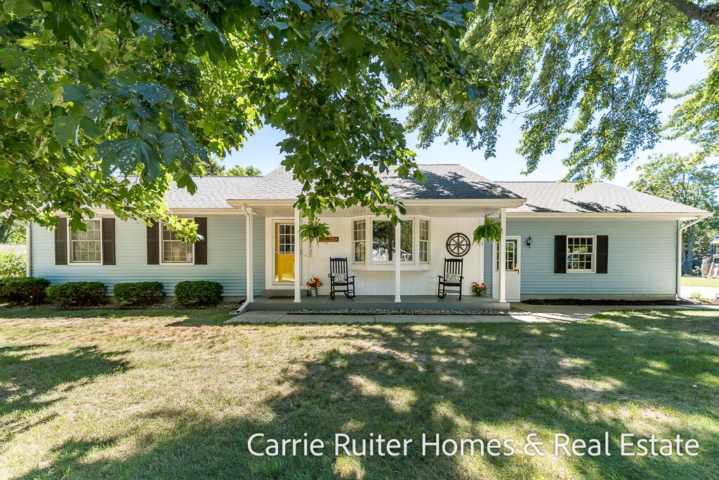W Spring Lake Rd, Spring Lake, MI 49456