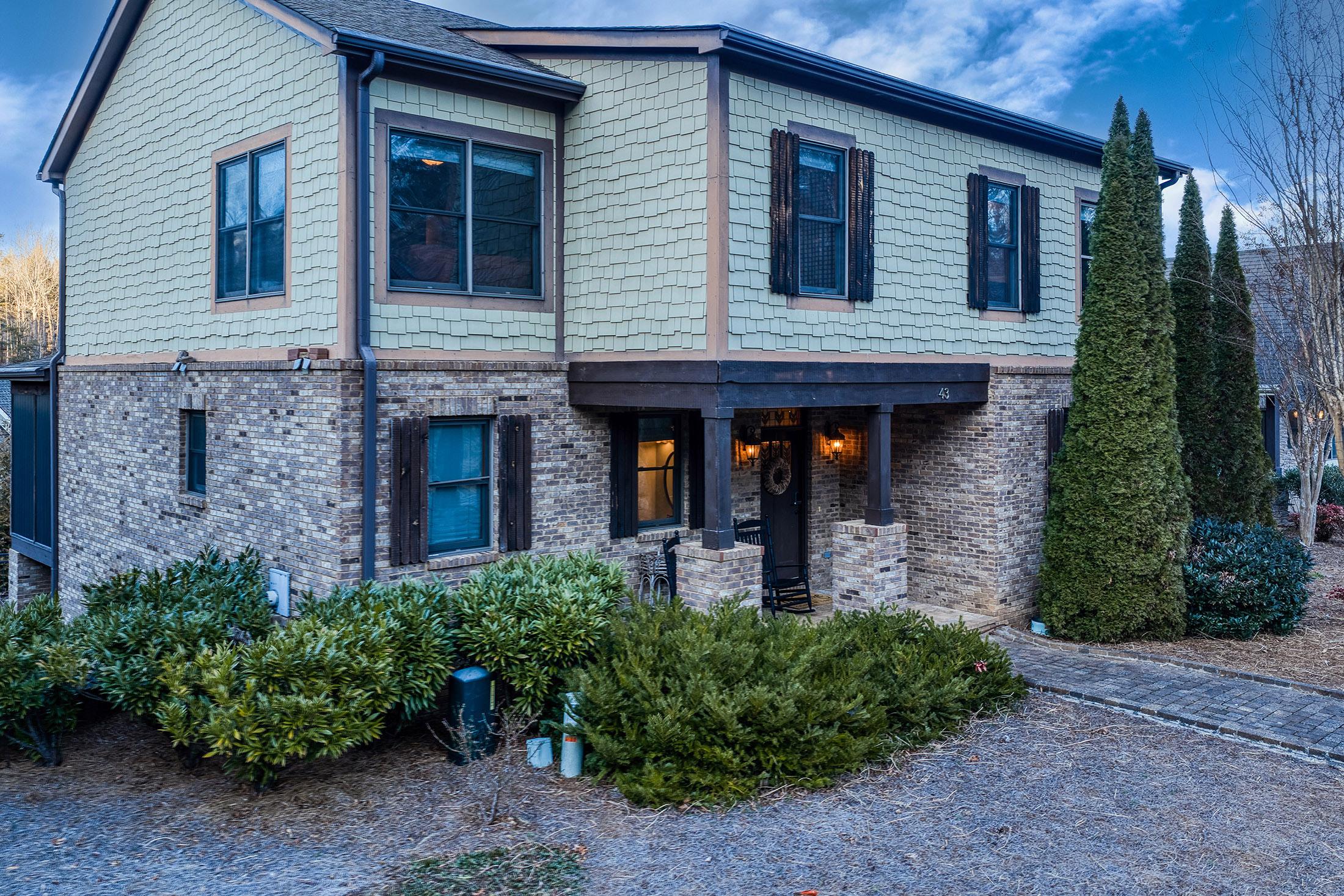 Seasons View Ct, Clarkesville, GA 30523