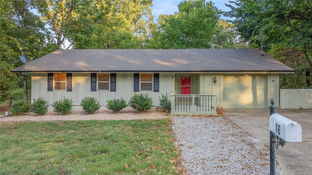 Swanage Dr, Bella Vista, AR 72715