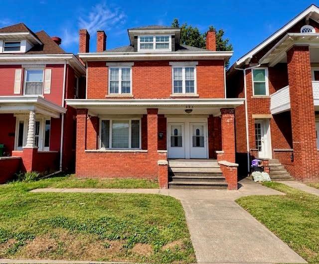 7th Ave, Huntington, WV 25701