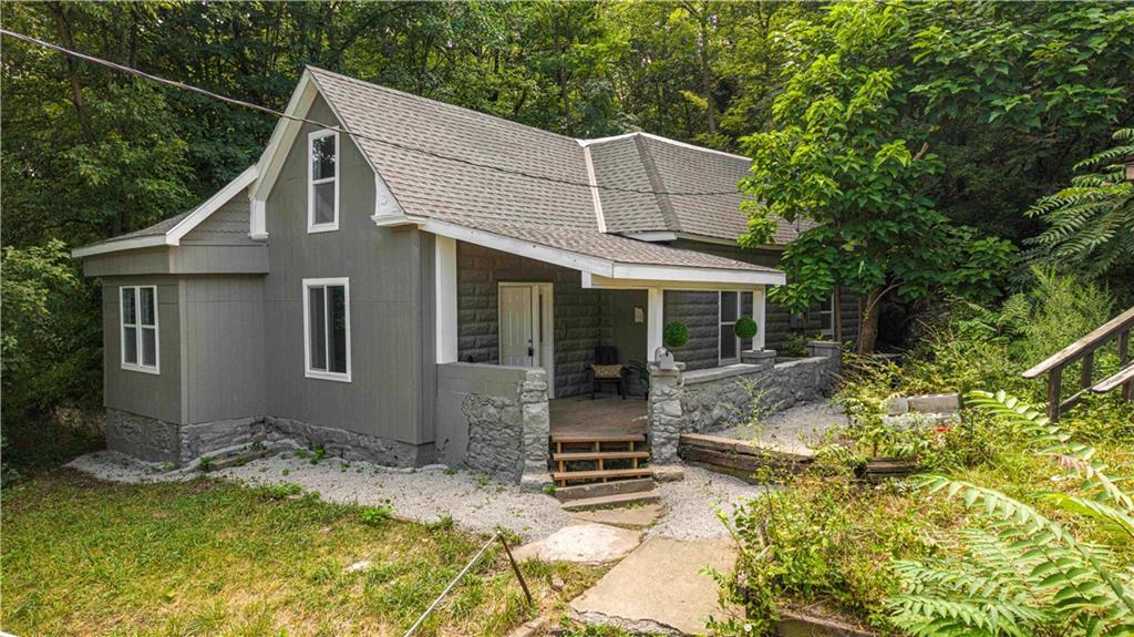 Caldwell St, Excelsior Springs, MO 64024