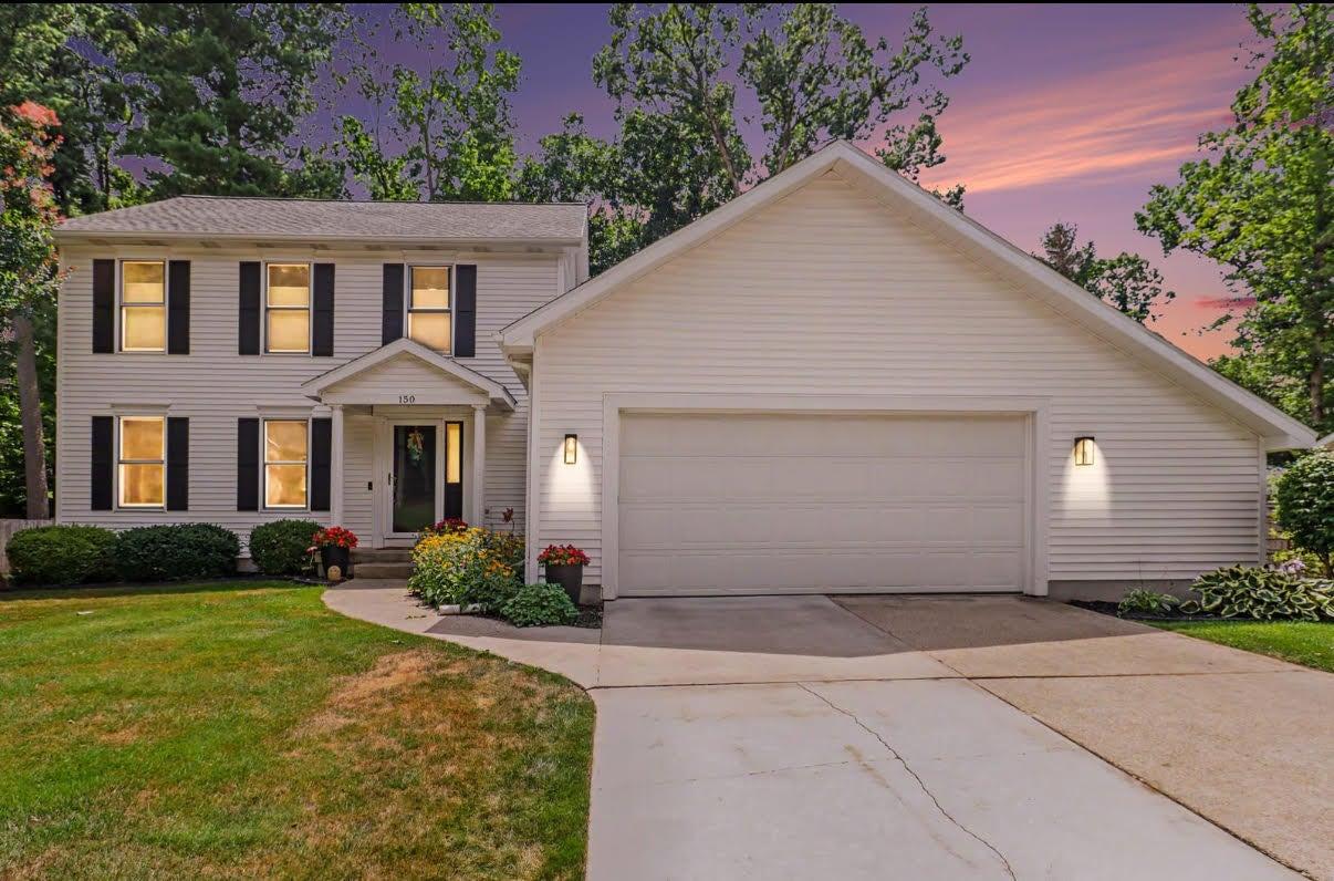 Denilee Ct Ne, Comstock Park, MI 49321