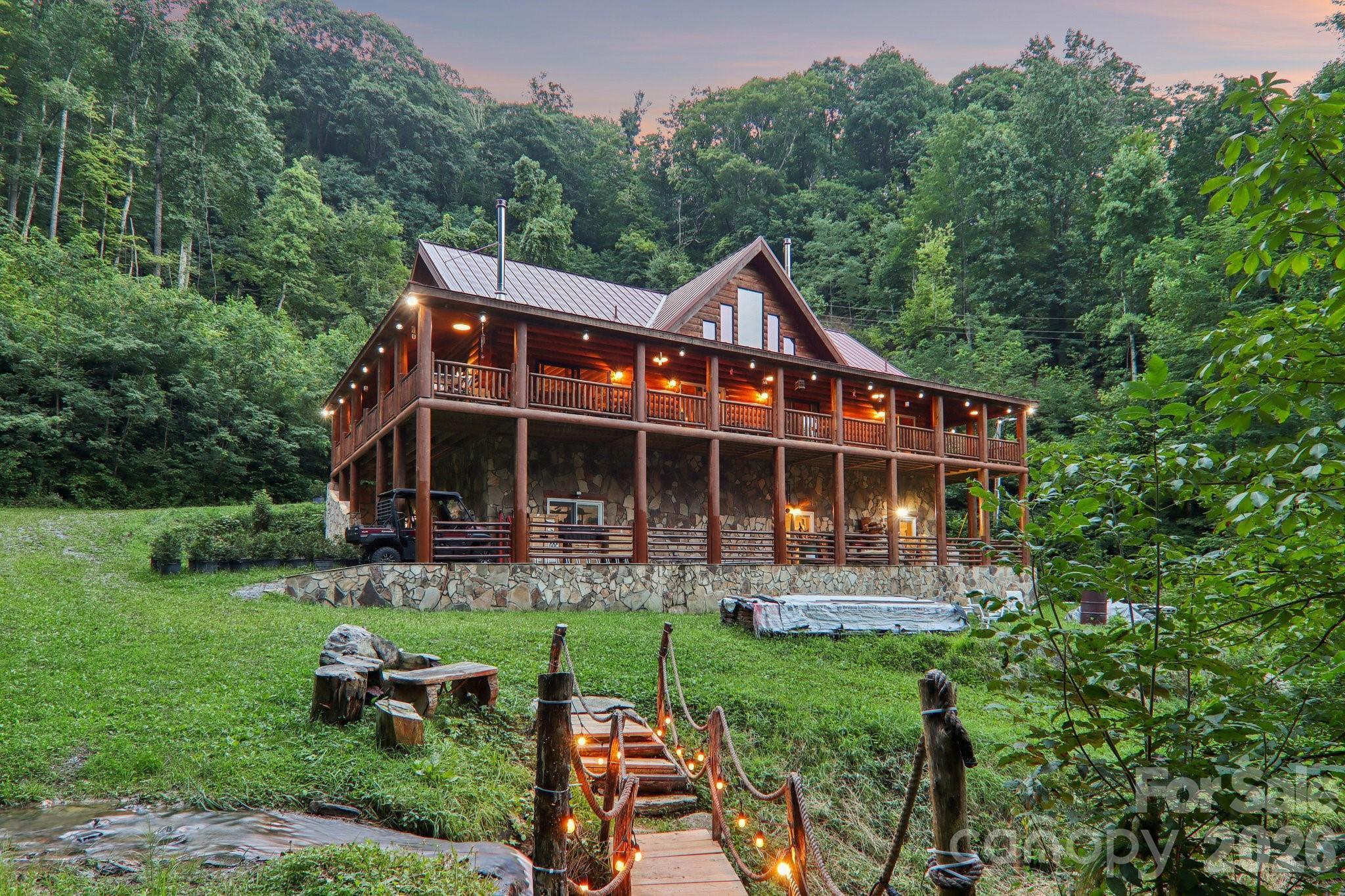 Cove Creek Rd, Waynesville, NC 28785