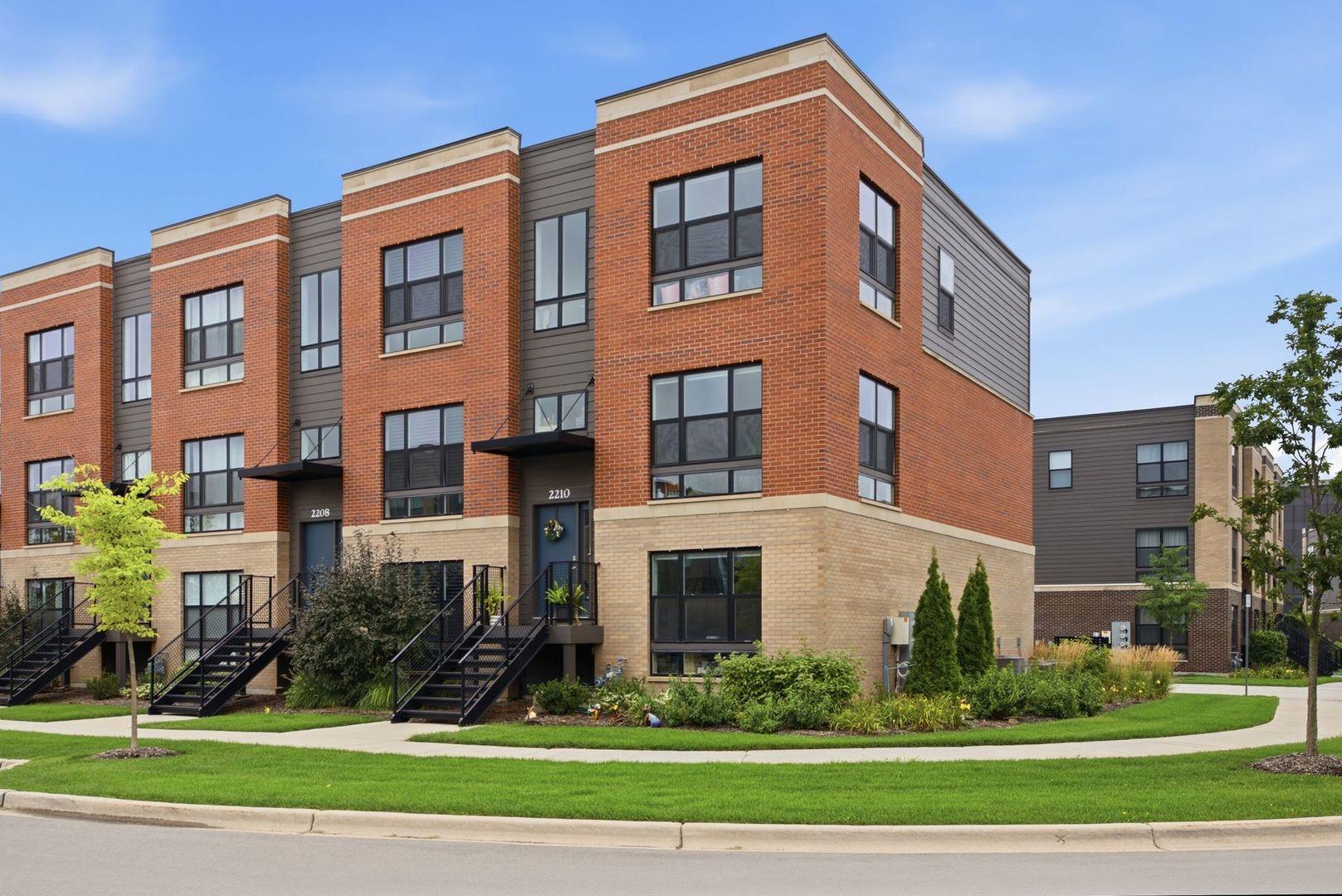 Venture Dr, Schaumburg, IL 60173