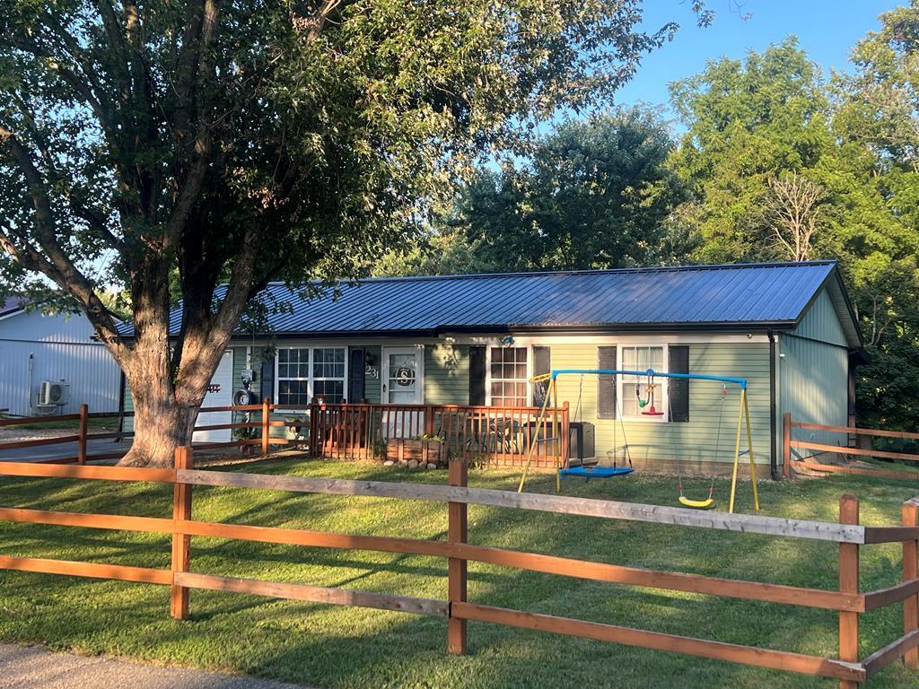 Beechwood St, Frankfort, OH 45628