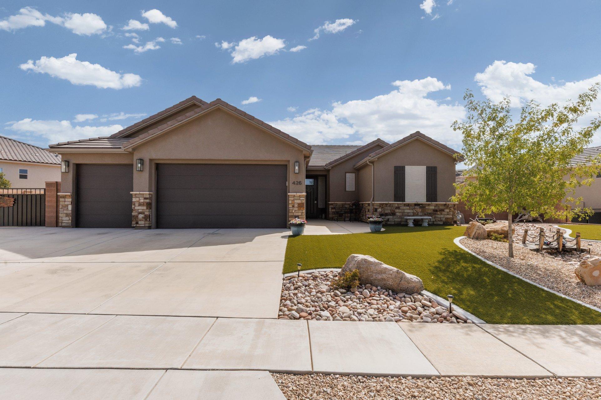 N Sage Grouse Dr, Washington, UT 84780