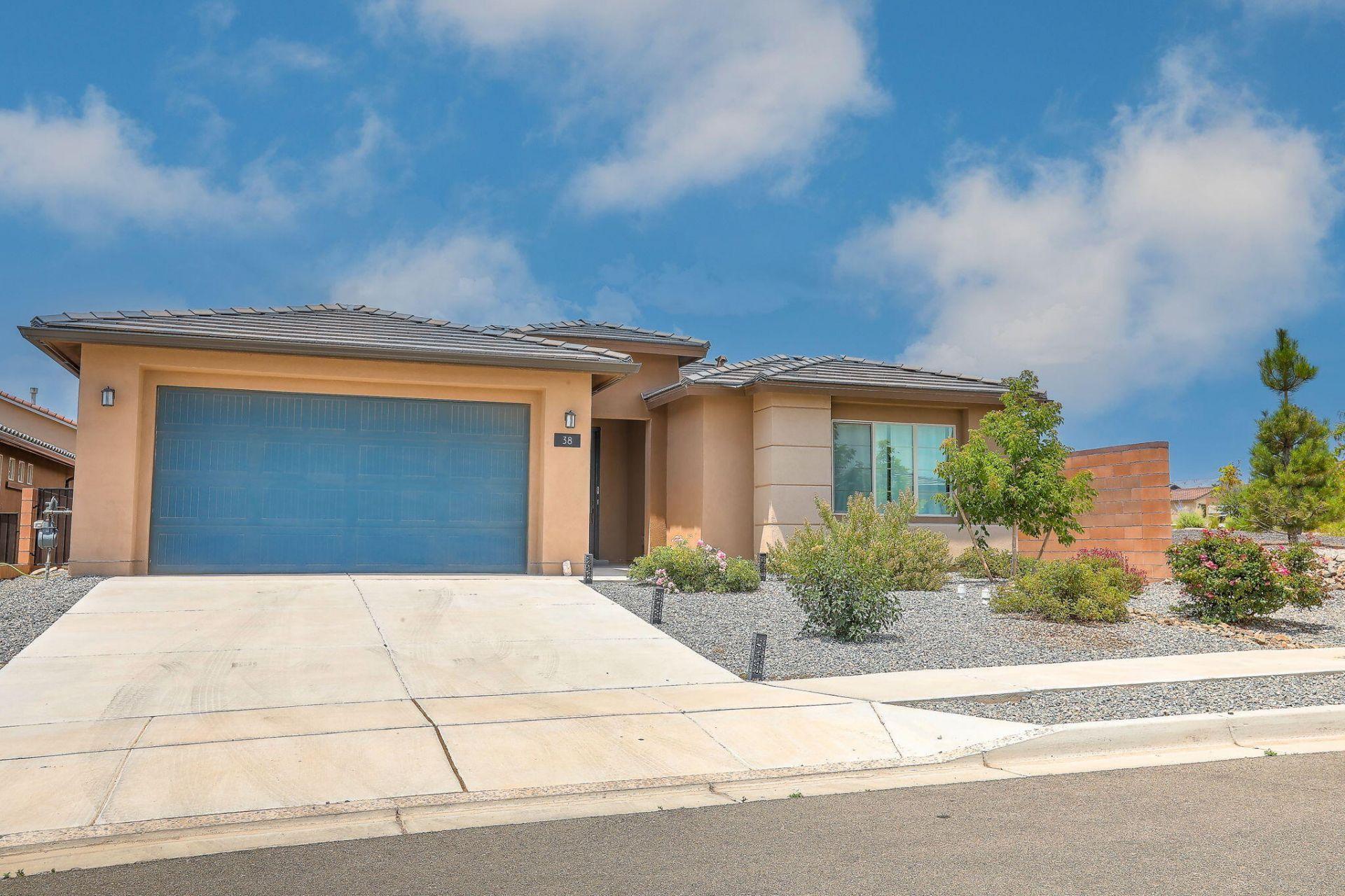Avenida Colibri, Santa Fe, NM 87508