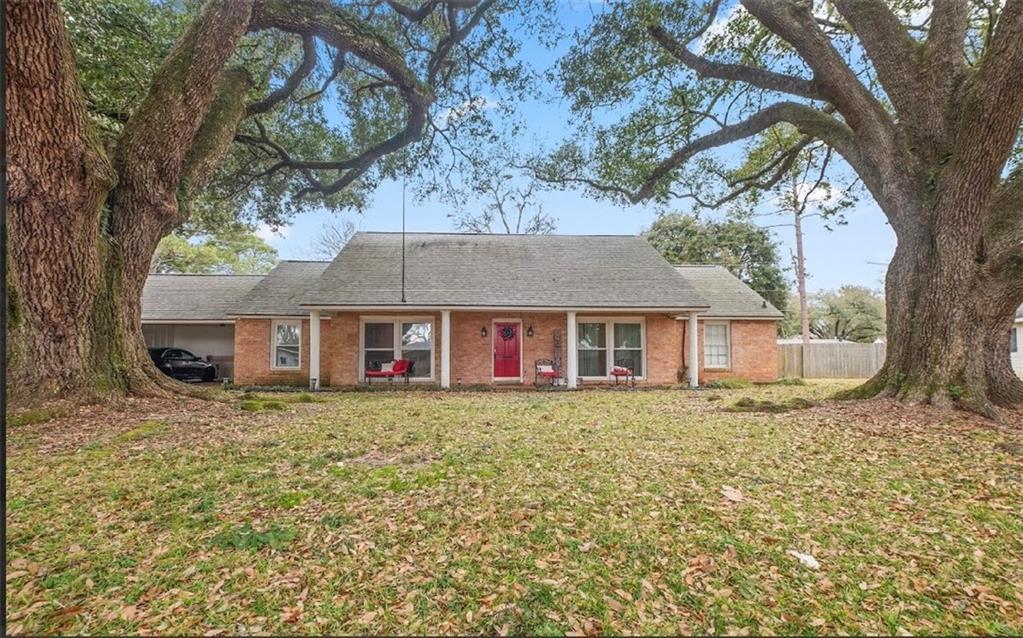 Mildred Ave, Alexandria, LA 71301