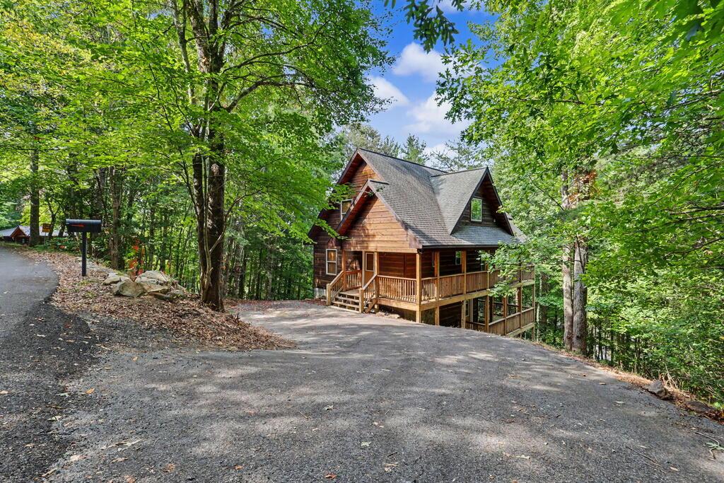 High St, Young Harris, GA 30582