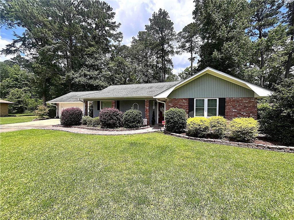 Cedar Point Dr, Pineville, LA 71360