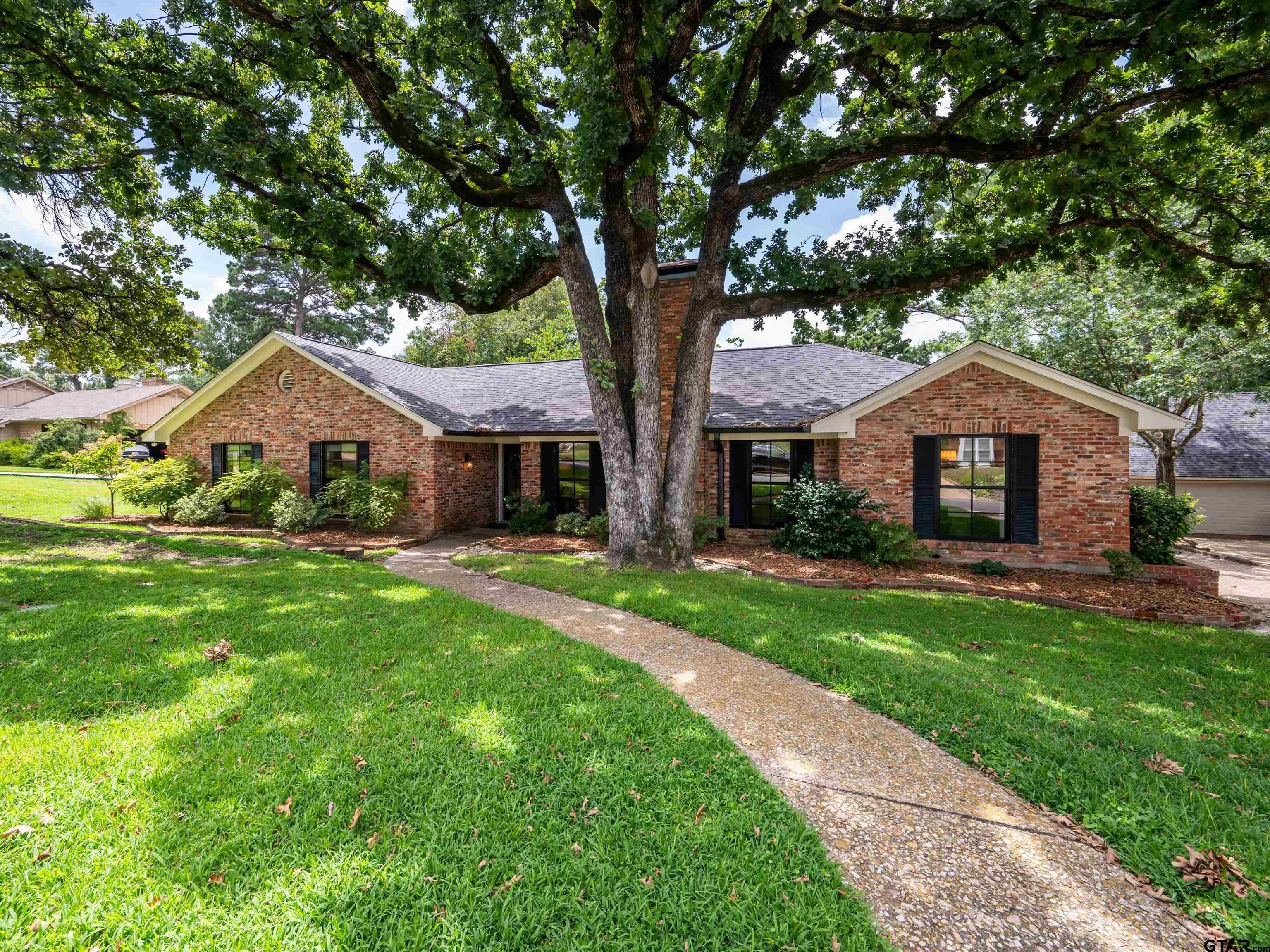 Redcoat Ln, Tyler, TX 75703