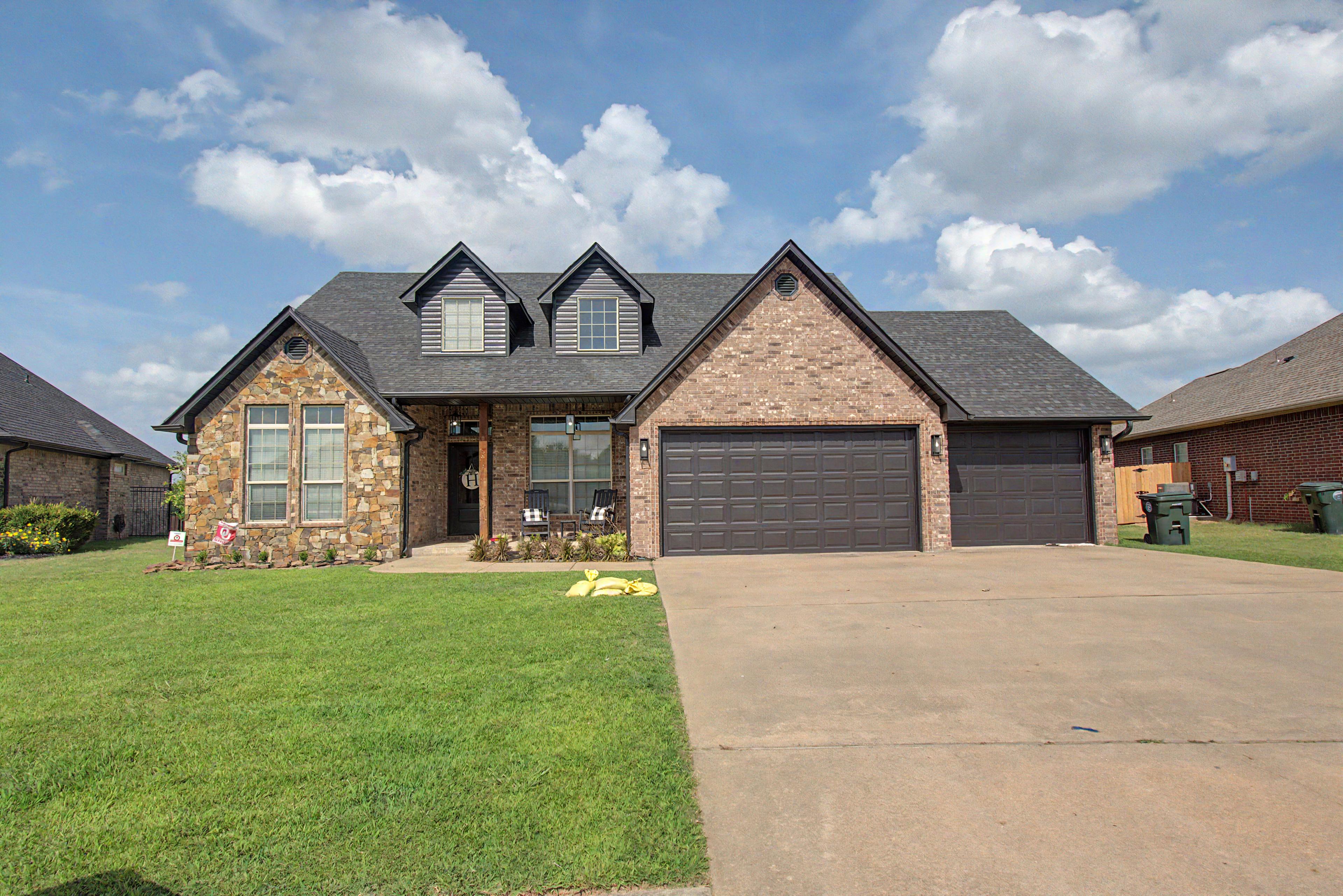 Cardinal Rd, Muskogee, OK 74403