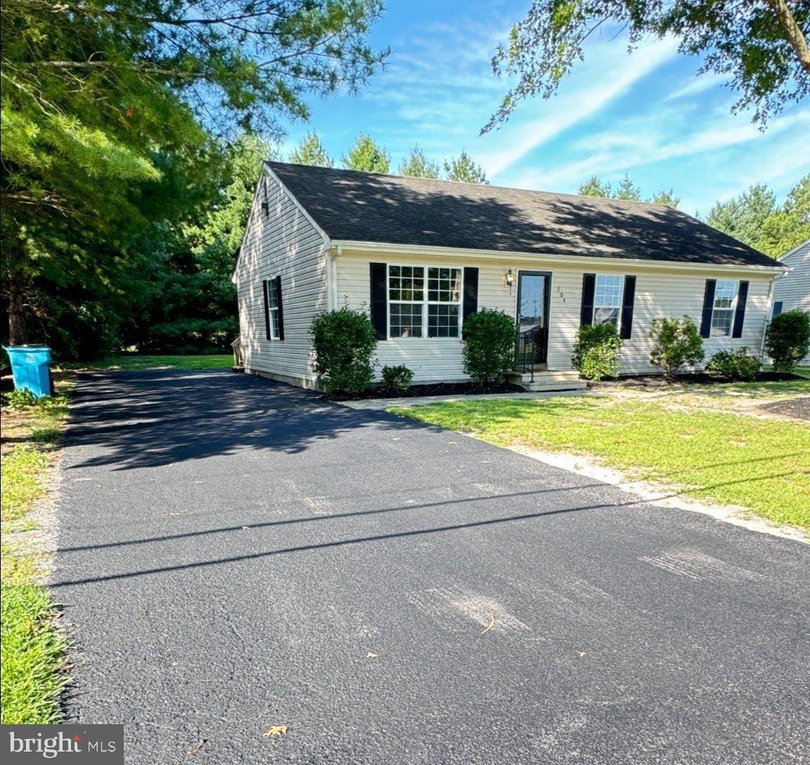 Chestnut St, Hebron, MD 21830
